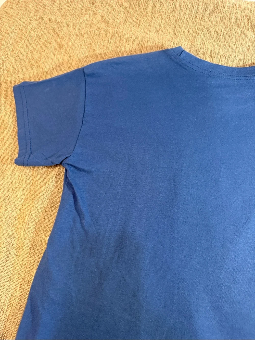 Nike Blue Graphic Basketball Tee with Purple Accents Boys Sz Small